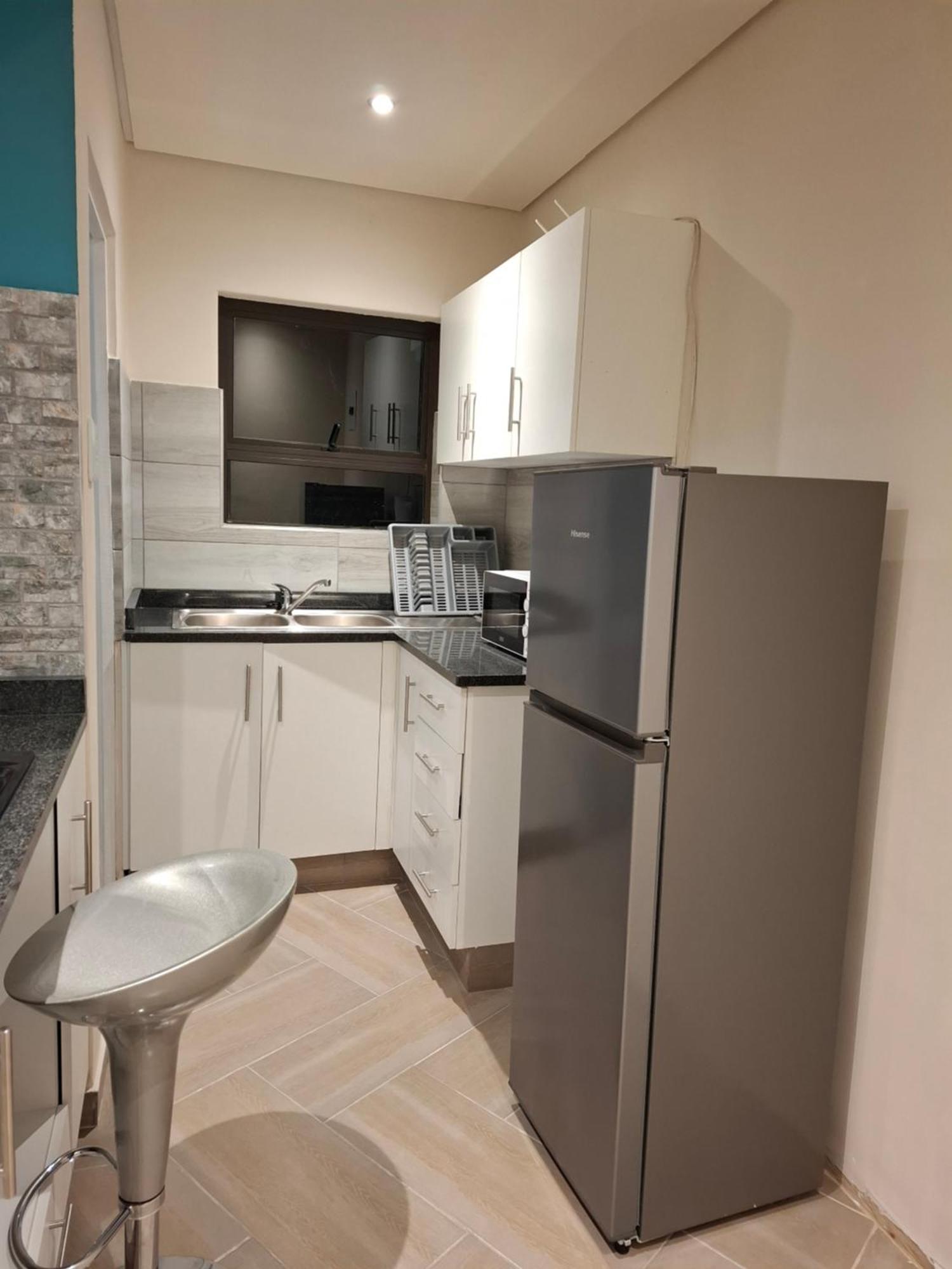 Claire's Hill On Renown Apartment Durban