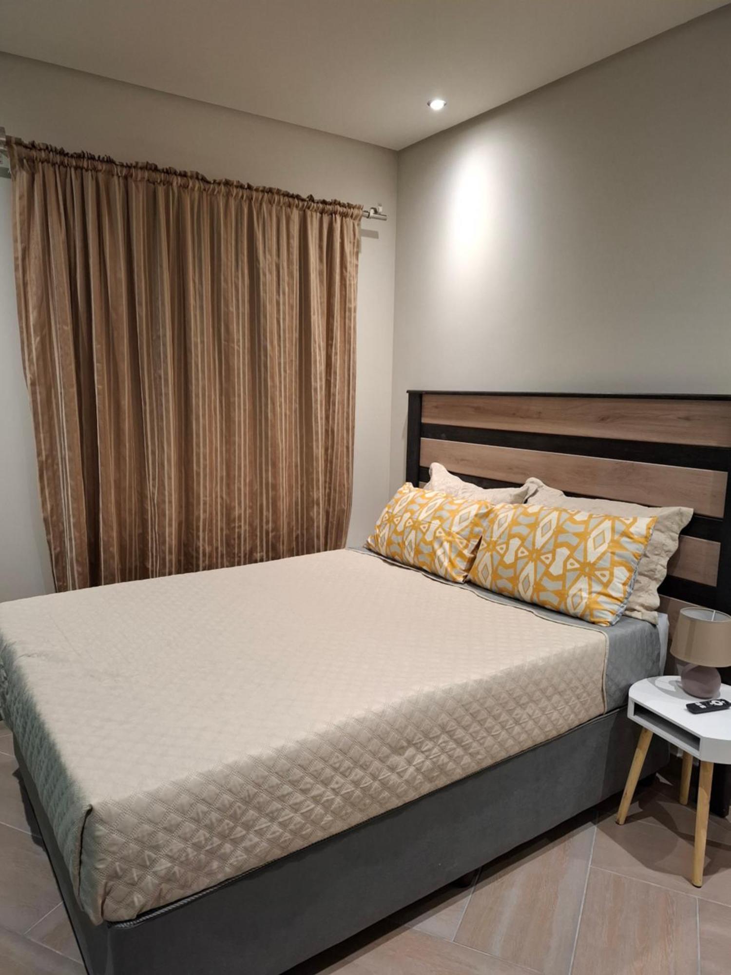 Claire's Hill On Renown Apartment Durban